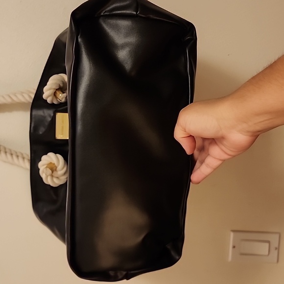 Christian LaCroix Amaryllis black and white with rope handles Tote - Picture 11 of 16